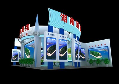 96平米展臺設(shè)計制作：三面開口/前衛(wèi)/木質(zhì)結(jié)構(gòu)/藍(lán)色，為成就招商展展商而作（免費使用）